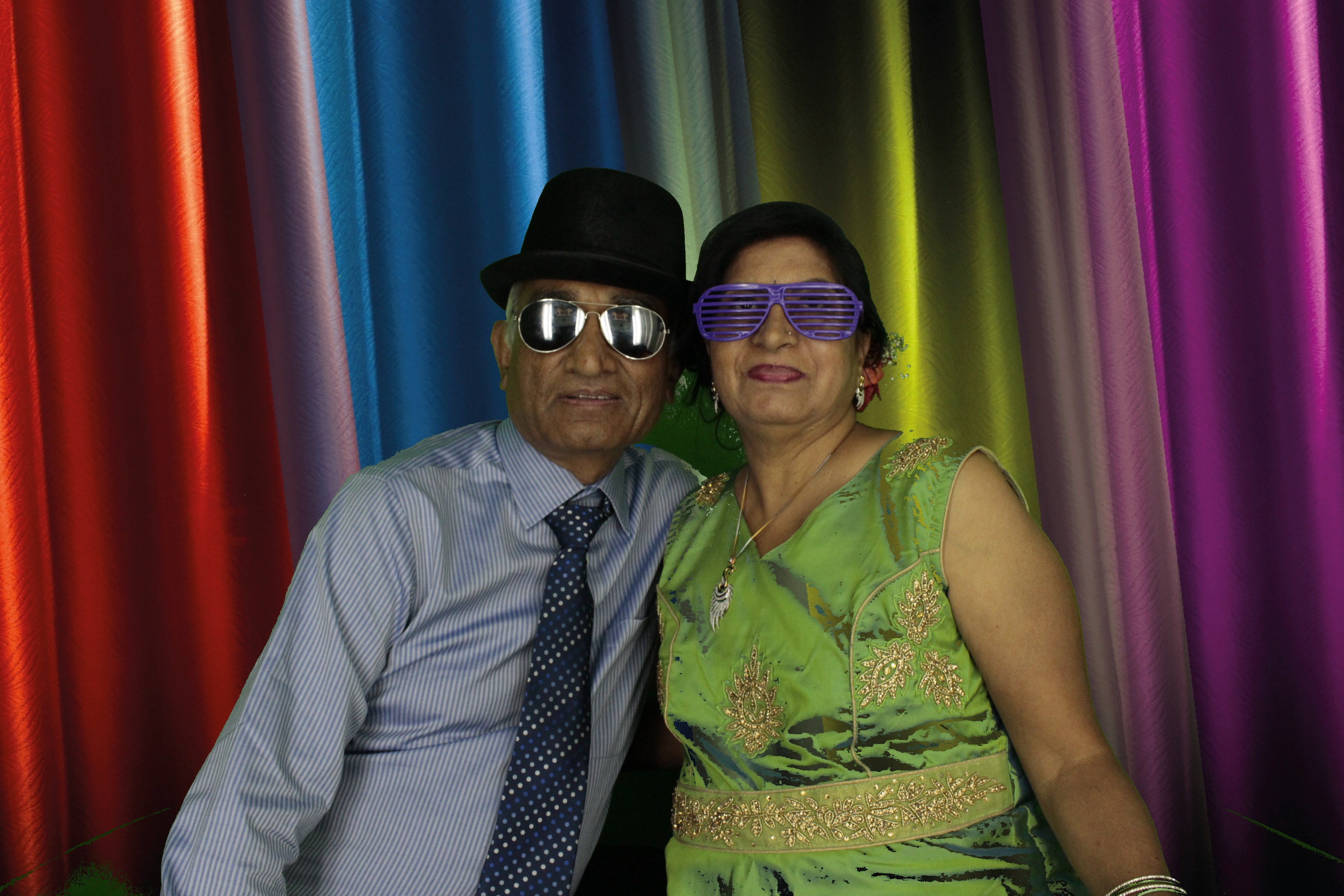 Bhavin & Yasmin’s Wedding | View more photos from the event at gallery.myphotoboothexperience.co.uk/u/MyPhotoBoothExperienceLtd/Bhavin-Yasmin’s-Wedding